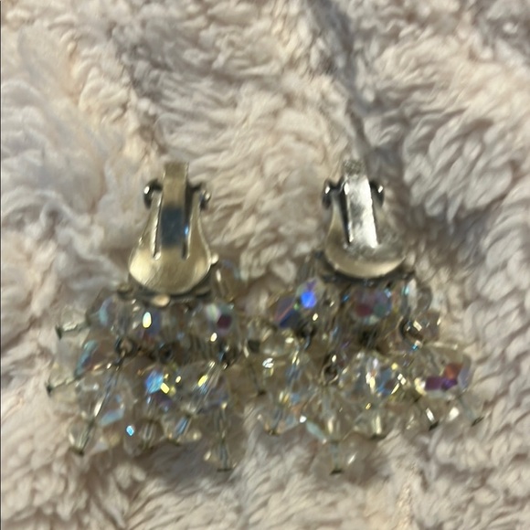 Vintage Crystal Drop Clip Earrings - Picture 4 of 4